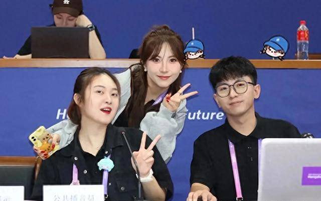 亚运会上最大的“显眼包”-最接地气的才子、才女播音团队-第1张图片-太平洋在线下载